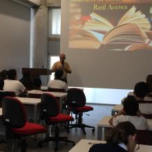 Jóvenes estudiantes participaron en el taller de periquete organizado en el Centro Documental de Literatura Iberoamericana Carmen Balcells