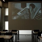 Imagen del documental "La vuelta al día" en pantalla de la sala de proyecciones del CDCB Foto: Mariana Abreu