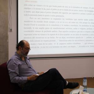 autor leyendo